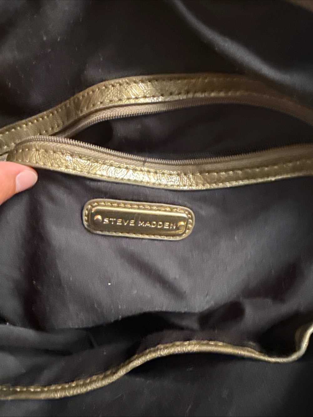 Steve Madden Gold Metallic Ruffle Handbag - Picture 4 of 5